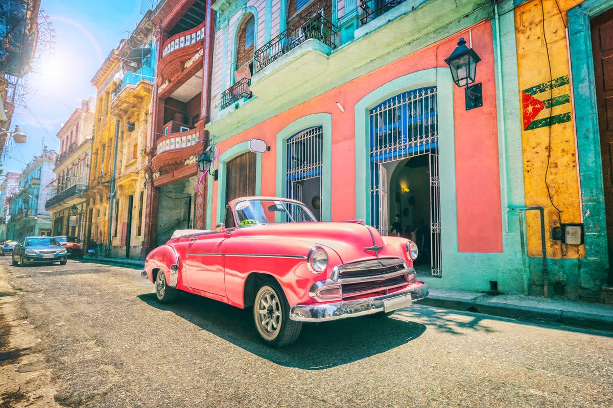 A vintage car in the streets of Havana (Getty Images/iStockphoto)