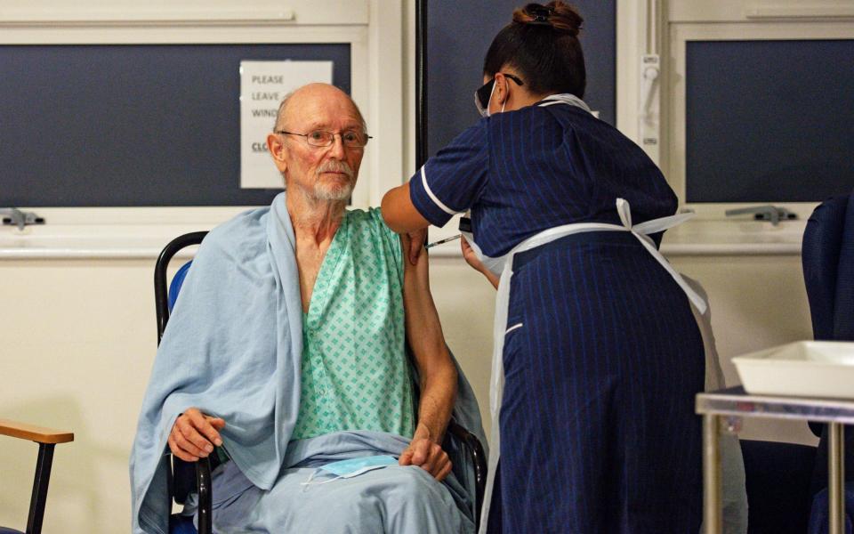 "Bill" William Shakespeare receives the Pfizer/BioNTech covid-19 vaccine at University Hospital, Coventry - Jacob King/PA