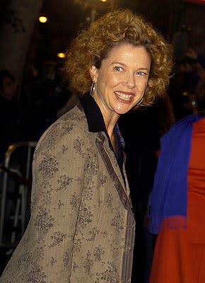 Annette Bening at the LA premiere of Warner Bros. The Last Samurai