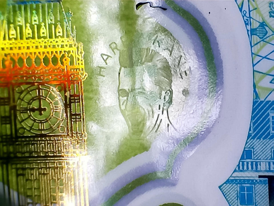 Micro-engraver Graham Short, 72, has spent hundreds of hours etching the 5mm portrait on 11 notes. (SWNS)