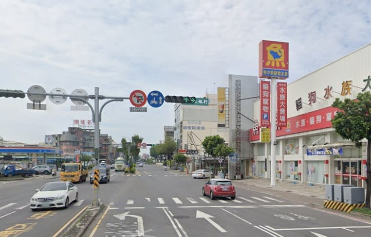 這起車禍發生在中華西路二段。（圖／翻攝自google街景圖）