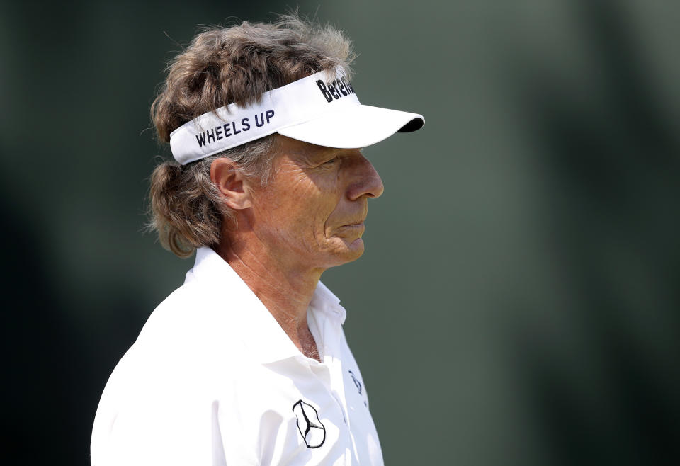 <p>Trotz hervorragender Leistungen über mehrere Monate konnte Bernhard Langer am Saisonende einen wichtigen Titel nicht erkämpfen. Obwohl der Sportler seiner Konkurrenz die meiste Zeit über haushoch überlegen war, gelang es ihm nicht, den begehrten Schwab Cup nach Hause zu holen. Damit verpasste er auch die Saisonwertung. Nach solch einem erfolgreichen Jahr dürfte das aber zu verkraften sein. (Bild: AP Photo) </p>