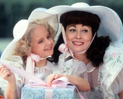 mommie-dearest-joan-crawford