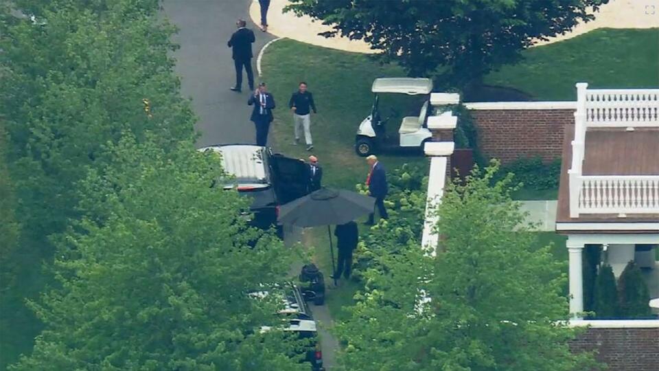PHOTO: Former President Donald Trump leaves his residence in Bedminster, N.J., to appear in U.S. Federal Court in Washington, D.C., for his arraignment on four felony counts for his alleged efforts to overturn the 2020 election results, Aug. 3, 2023. (ABC News)