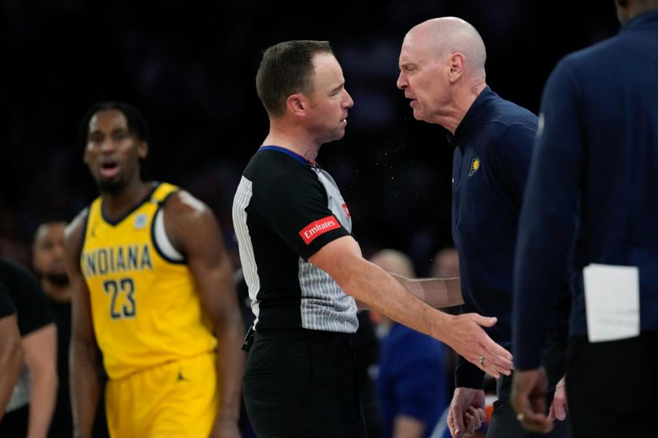 NBA印地安納溜馬隊總教練卡萊爾（Rick Carlisle） 被判2個技術犯規遭驅逐出場。美聯社