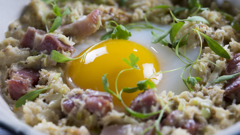 Coddled egg with crab