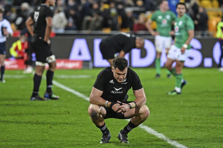 La imagen de David Havili refleja el momento de los All Blacks, superado por Irlanda y en medio de una crisis