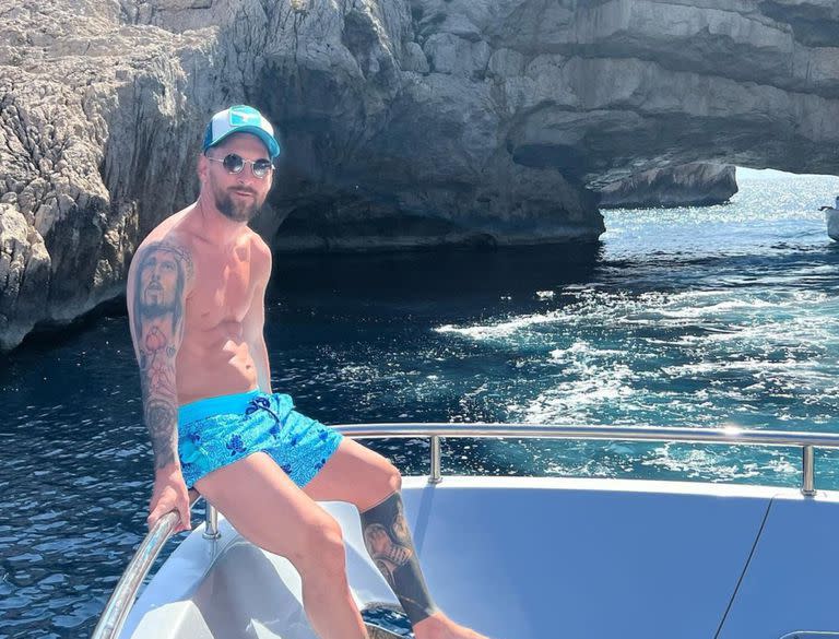 El hijo de un conocido futbolista le pidió una foto a Messi en sus vacaciones en Ibiza Foto/Instagram @antonelaroccuzzo