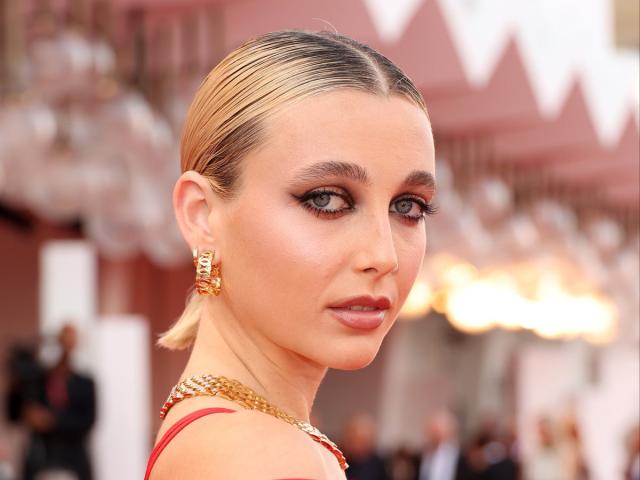 Emma Chamberlain News Updates on X: Emma Chamberlain fans, On