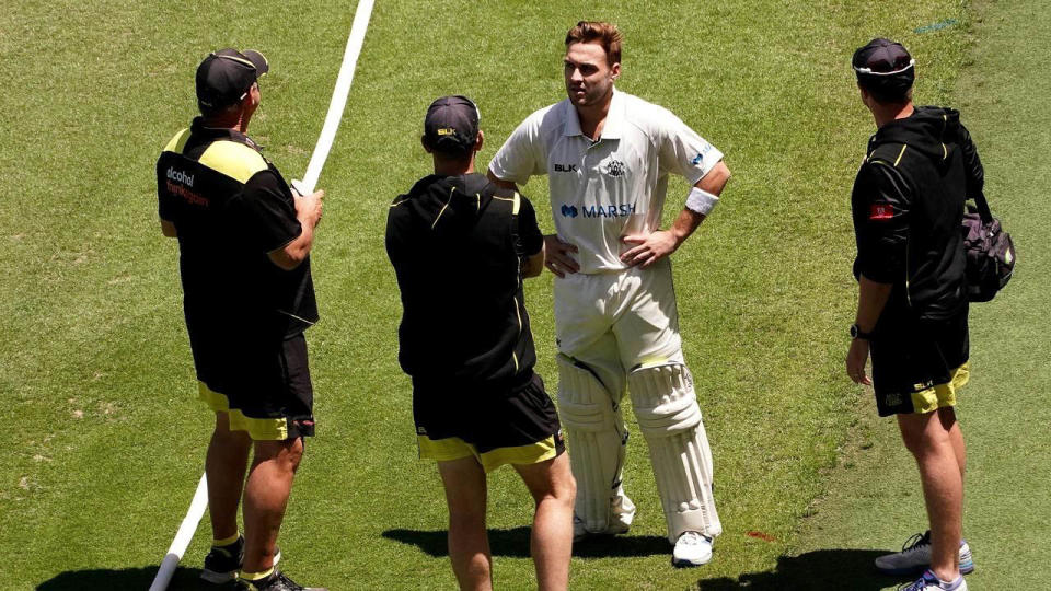 Play was suspended at the MCG due to dangerous conditions. (AAP)