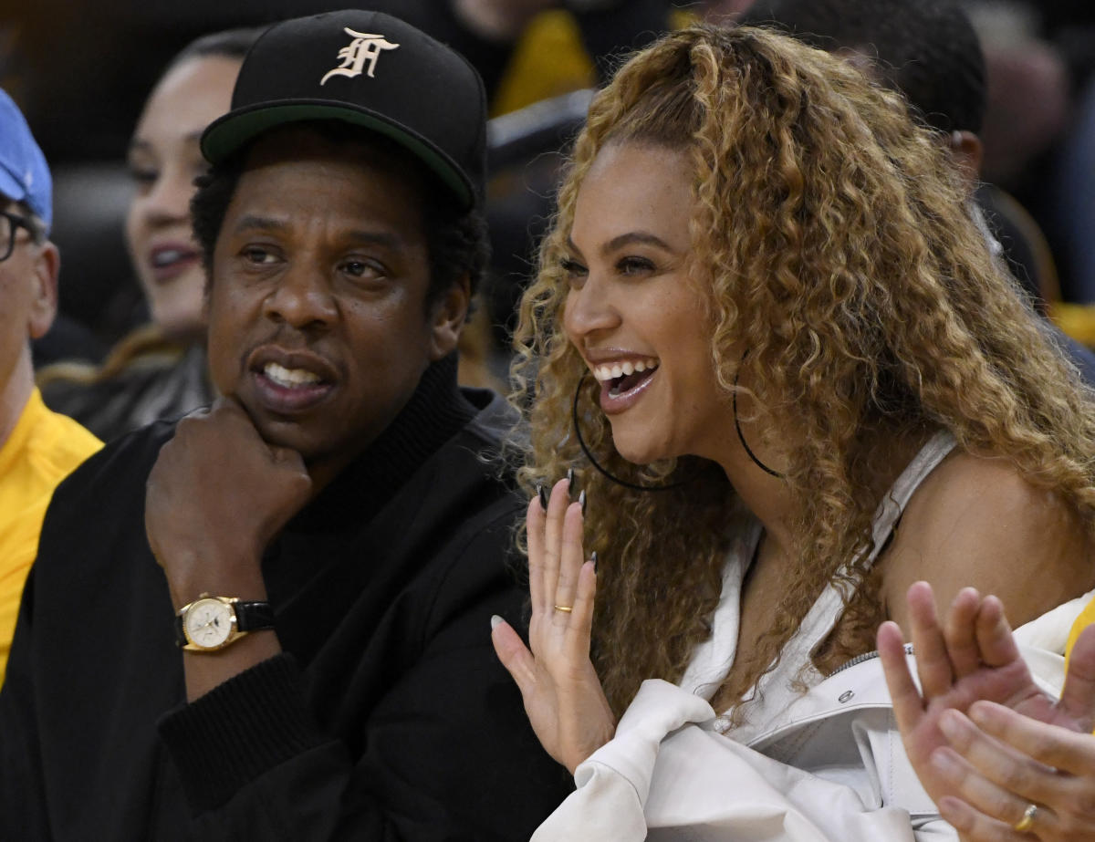 Jay-Z: Sitting during Super Bowl anthem wasn't a protest