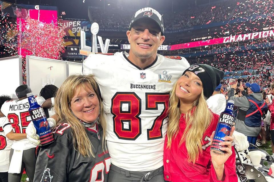 Camille Kostek Celebrates Buccaneers Super Bowl 2021 Win With