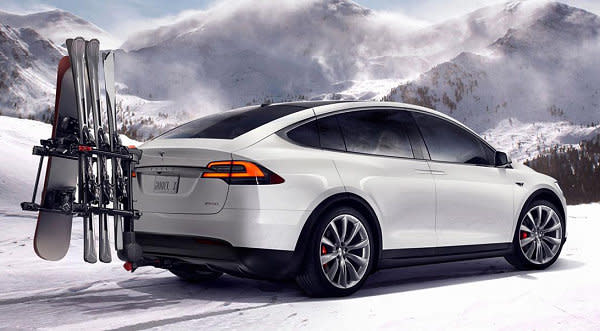 TESLA Model X終於登場！新車主交車要等到2016下半年