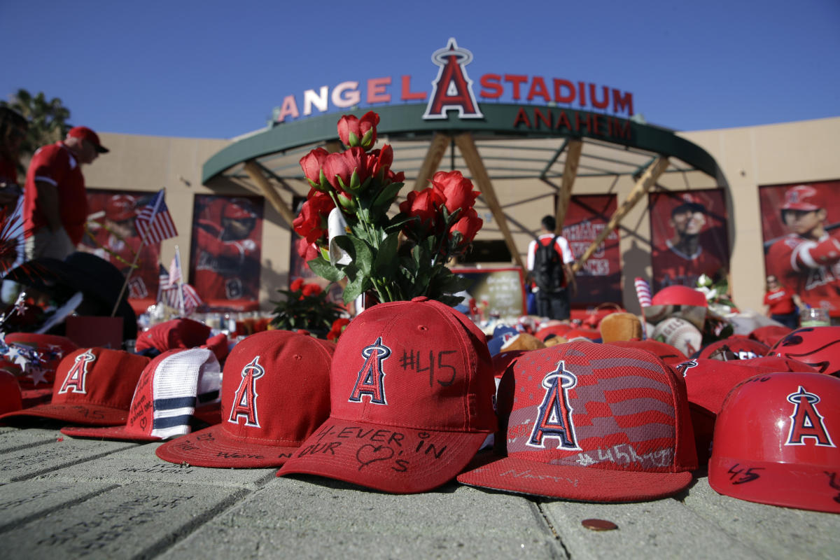 VIDEO: Angels Players Leave Tyler Skaggs Jerseys On Mound After Emotional  No-Hitter