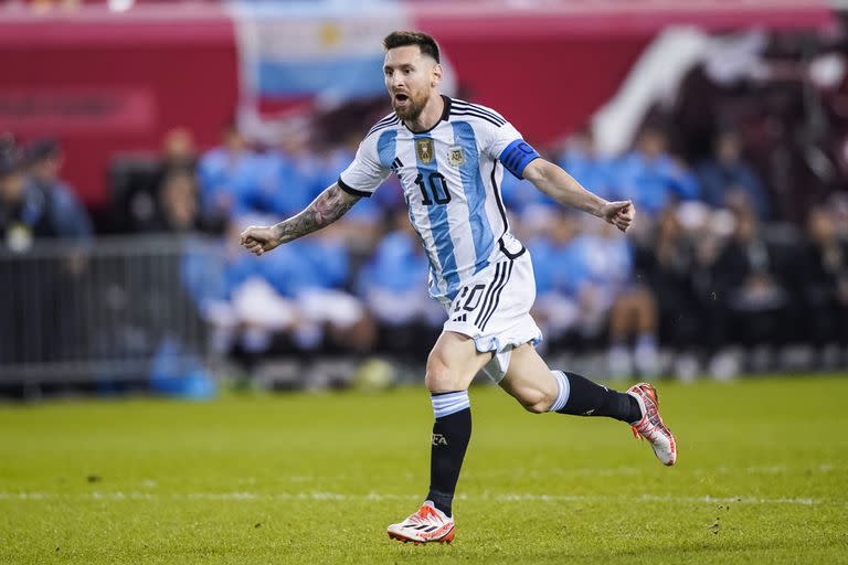 Lionel Messi tiene el foco en el objetivo colectivo, pero mientras avance hacia ellos puede alcanzar otros individuales