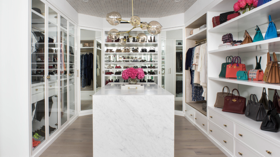 walkin closet ideas with statement island