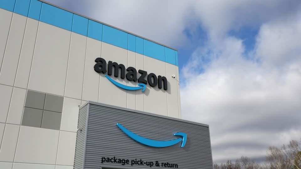 An Amazon delivery station as seen on November 28, 2022, in Alpharetta, Georgia. - Justin Sullivan/Getty Images