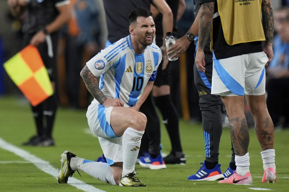 El delantero argentino Lionel Messi gesticula durante el partido contra Chile por el Grupo A de la Copa América, el martes 25 de junio de 2024, en East Rutherford, Nueva Jersey, el martes 25 de junio de 2024. (AP Foto/Julia Nikhinson)