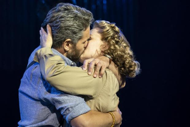 Julian Ovenden and Gine Beck in South Pacific 
                                           (Picture: Johan Persson)