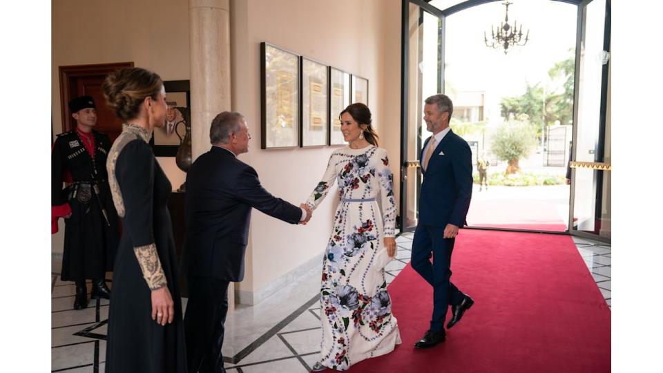 Frederik and Mary of Denmark being met King Abdullah II bin al-Hoessein and Queen Rania