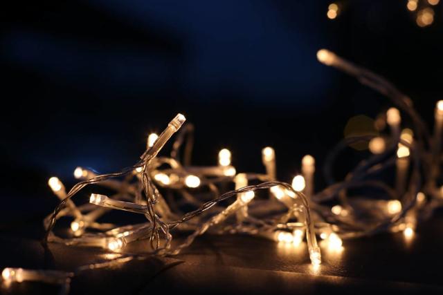 How much will Christmas lights add to my electric bill?