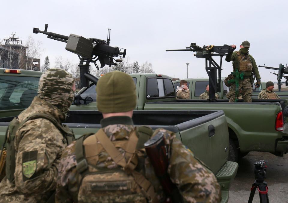 Ukraine troops anti-aircraft machine guns