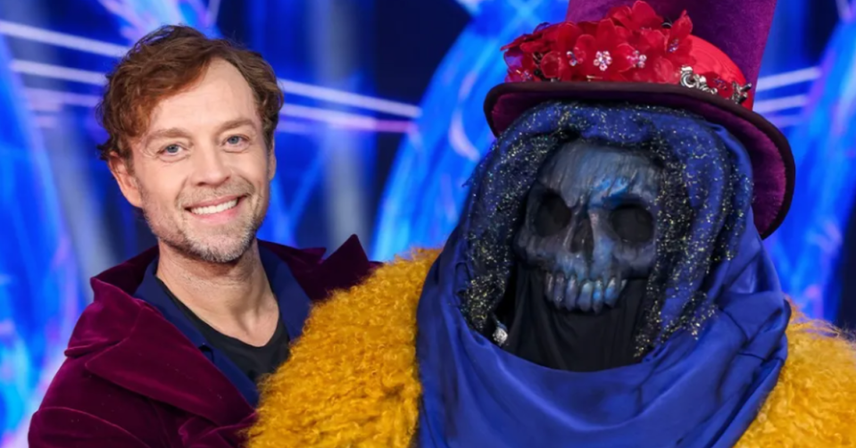 Darren Hayes as Grim Reaper on The Masked Singer 