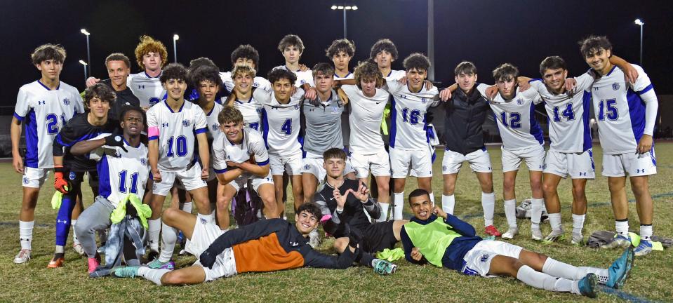 Barron Collier (Naples, FL) win 5-0 over Parrish Community (Parrish, FL). Parrish hosted Tuesday's playoff game. THOMAS BENDER/HERALD-TRIBUNE