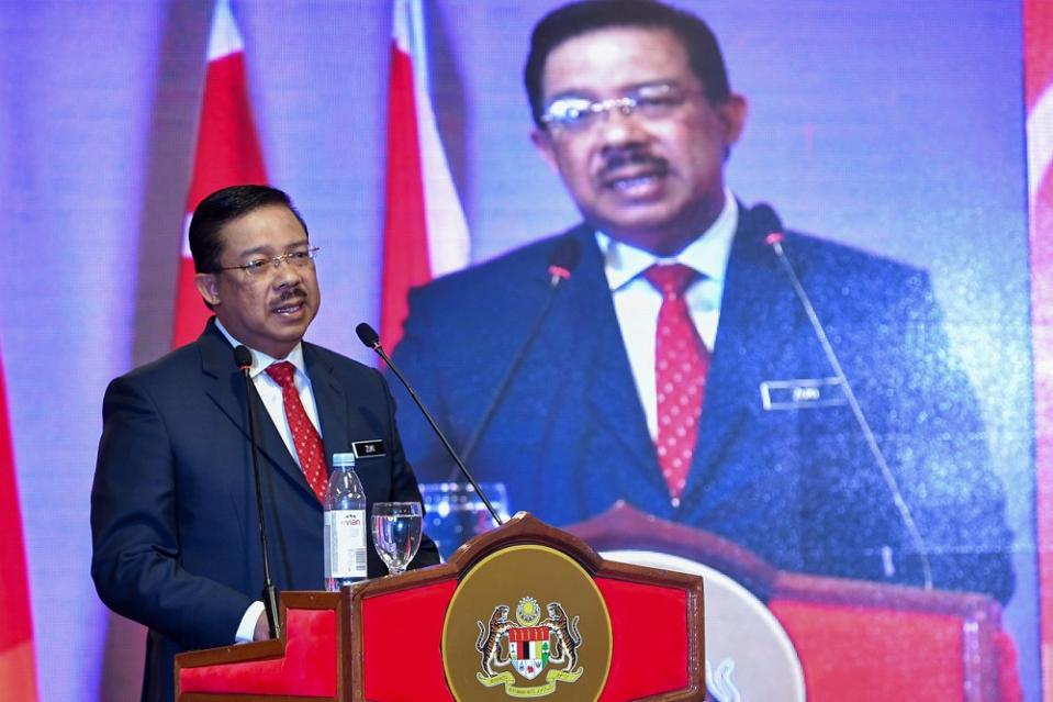 Chief Secretary to the Government Tan Sri Mohd Zuki Ali delivers a speech in Kuala Terengganu October 1, 2020. — Bernama pic