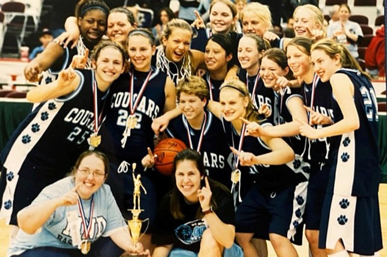 The 2003-2004 Mount Notre Dame basketball team will be inducted into the 49th annual LaRosa’s High School Sports Hall of Fame in summer 2024.