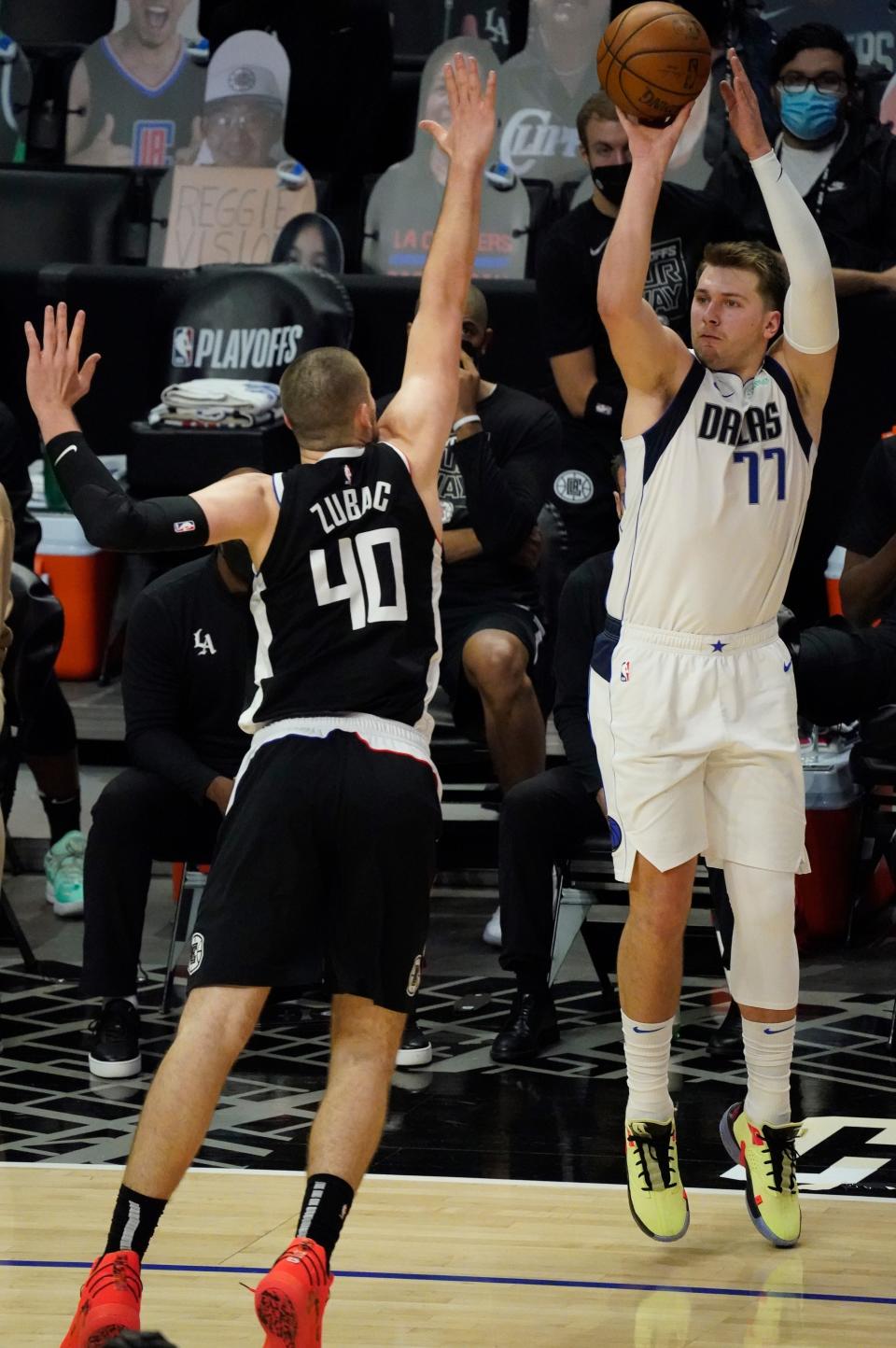 Luka Doncic (77) punished Ivica Zubac (40) whenever he got a switch.
