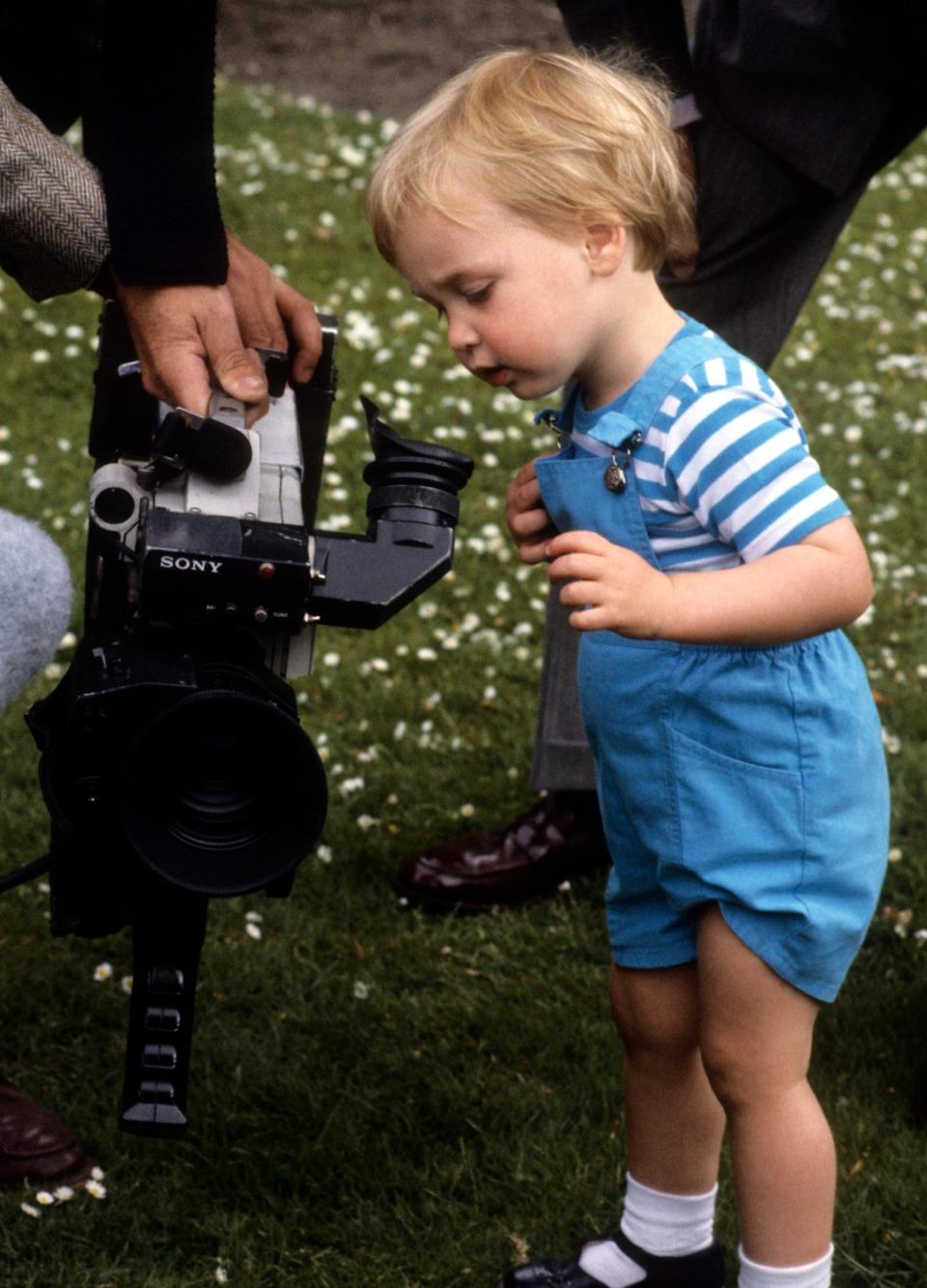 William's early interest in cameras