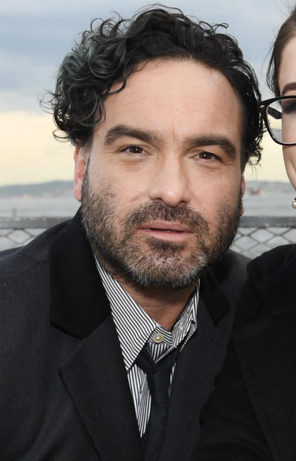 Galecki posing near the Statue of Liberty