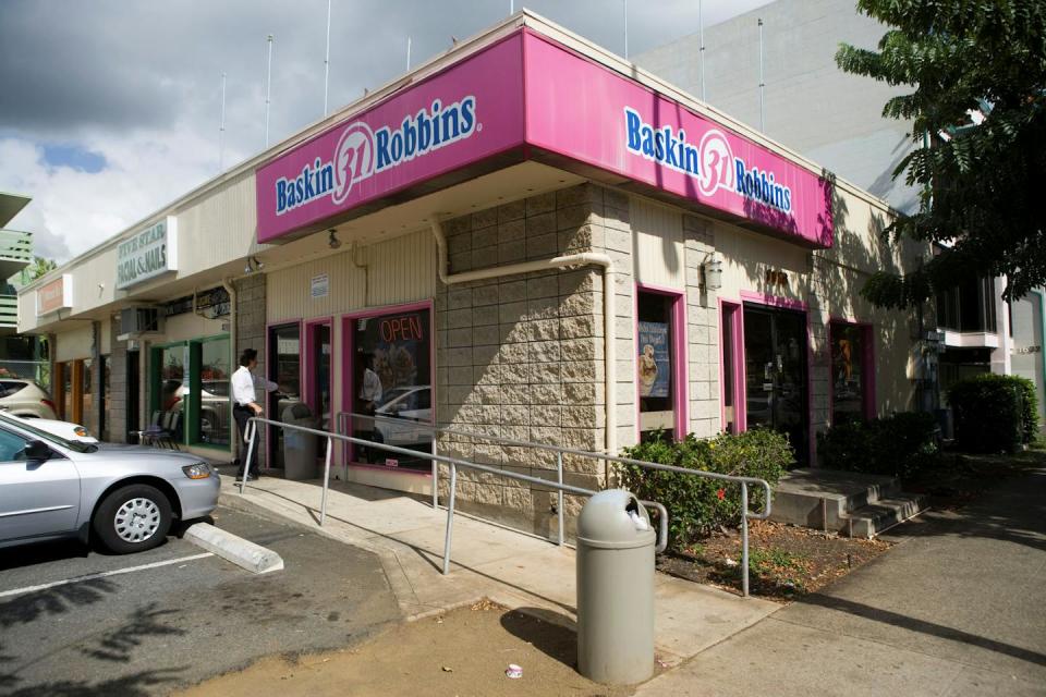 Like many Americans, President Barack Obama scooped ice cream in his youth. He was employed at this Honolulu Baskin-Robbins. <a href="https://newsroom.ap.org/detail/ObamaFirstJob/626981cdb54c4a11aefeb5a48e487ce5/photo?Query=(renditions.phototype:horizontal)%20AND%20(category:a%20OR%20%20category:i)%20AND%20%20(teen%20jobs)%20&mediaType=photo&sortBy=arrivaldatetime:desc&dateRange=Anytime&totalCount=81&currentItemNo=34" rel="nofollow noopener" target="_blank" data-ylk="slk:AP Photo/Marco Garcia;elm:context_link;itc:0;sec:content-canvas" class="link ">AP Photo/Marco Garcia</a>