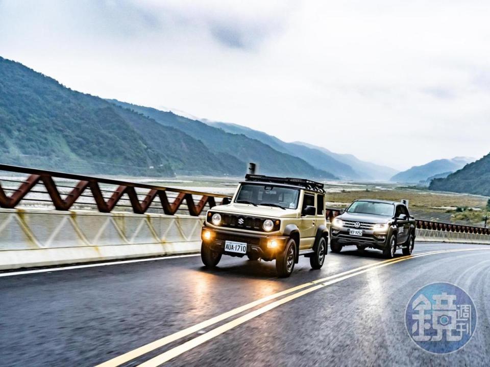 SUZUKI Jimny V.S. VOLKSWAGEN Amarok V6 3.0 TDI Highline