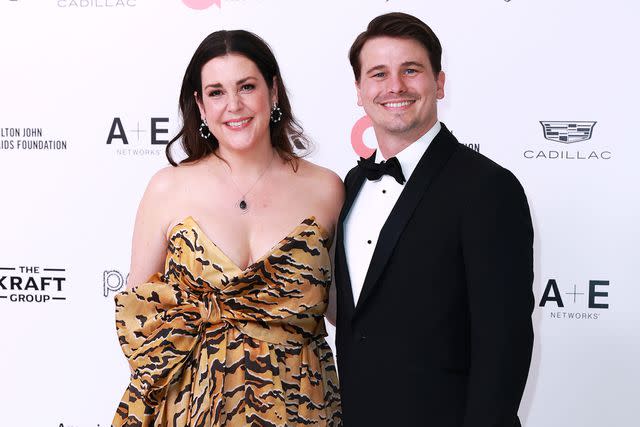 <p>Elyse Jankowski/Variety via Getty</p> Melanie Lynskey and Jason Ritter