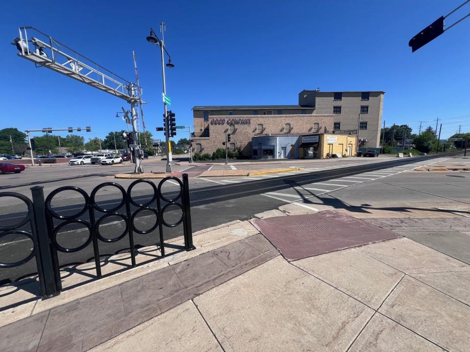 At the intersection of College Avenue, Richmond Street and the railroad tracks in Appleton, Wis., the crosswalk across College and the tracks is not straight, to prevent those in wheelchairs from becoming stuck, but the unexpected turn may be difficult for those with vision impairments.