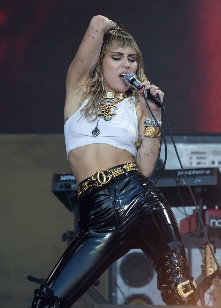  Miley Ray Cyrus performs live on the Pyramid stage during the 2019 Glastonbury Festival at Worthy Farm, Pilton on June 30, 2019 in Glastonbury, England. The festival, founded in 1970, has grown into one of the largest outdoor green field festivals in the world