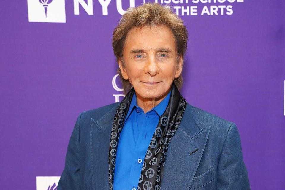 Sean Zanni/getty Barry Manilow