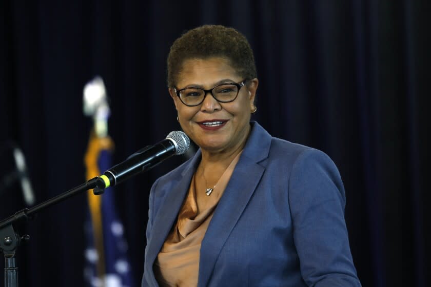Los Angeles, California-Oct. 16, 2021-Rep. Karen Bass speaks to supporters at Los Angeles Trade Tech College at the kickoff to her campaign for mayor in Los Angeles, California on Oct. 16, 2021. Representative Bass was born and raised in Los Angeles and has a new vision for the city. (Carolyn Cole / Los Angeles Times)