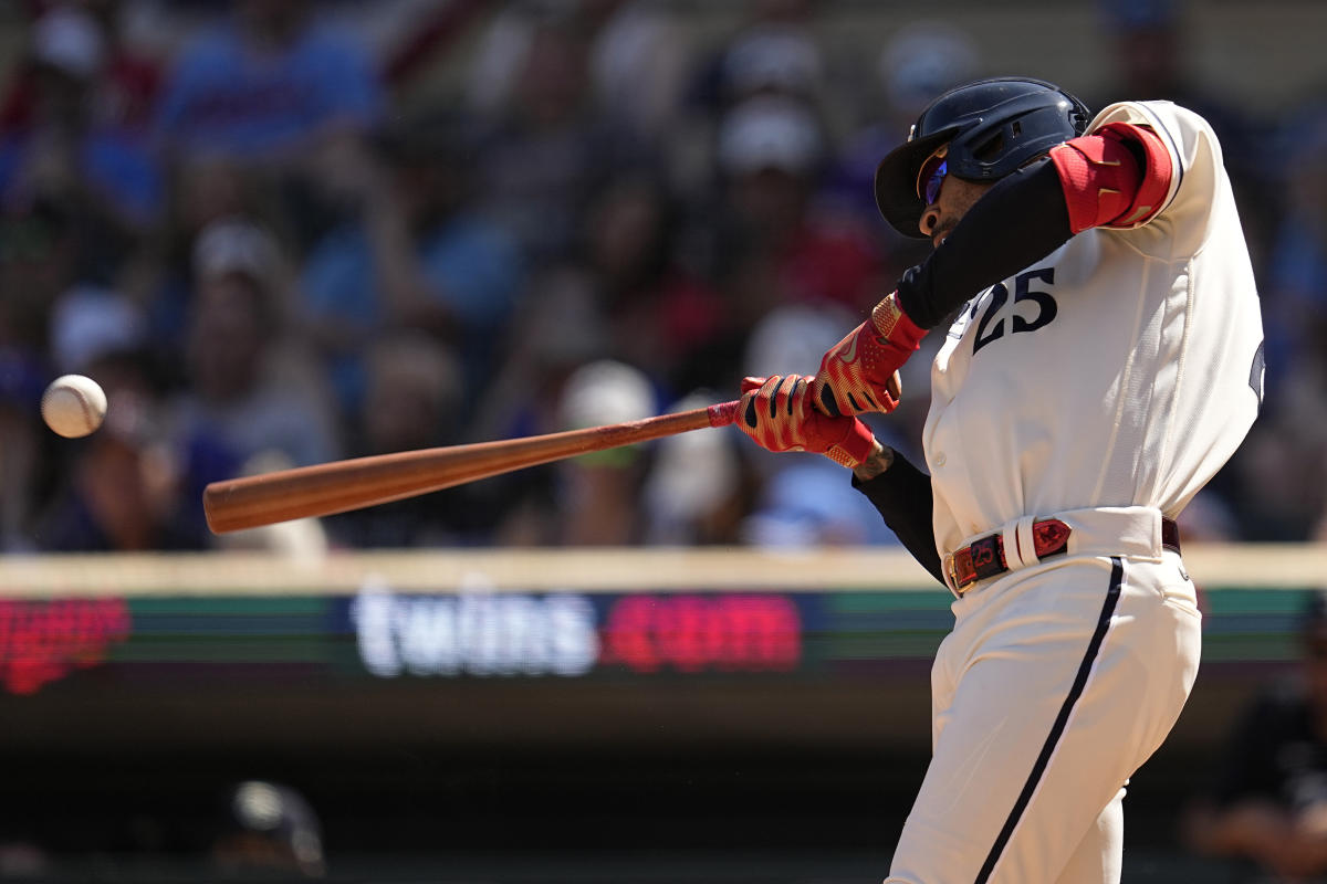 Byron Buxton's knee lands him on bench, not injured list – Twin Cities