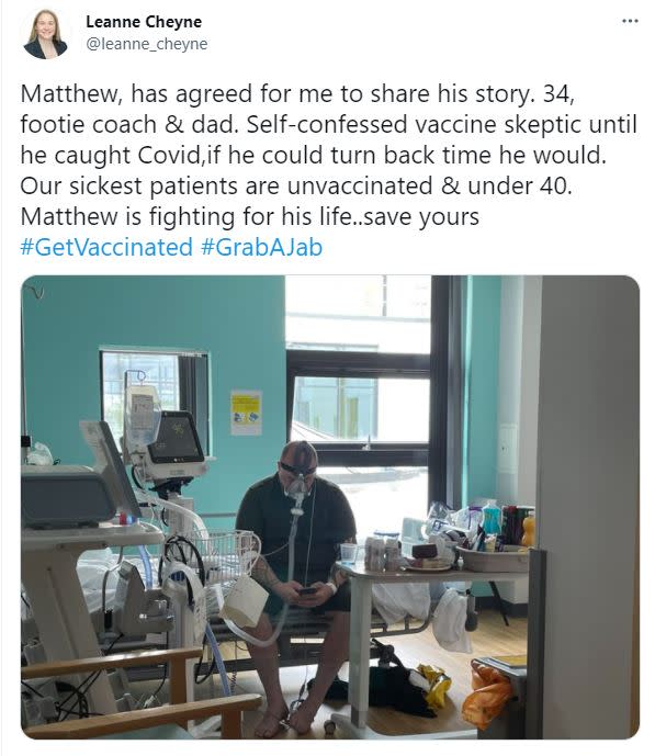 Medic Leanne Cheyne posted a picture of Matthew Keenan hooked up to oxygen as the former vaccine sceptic admitted he wished he could 'turn back time' and receive the jab (Twitter/Leanne Cheyne)