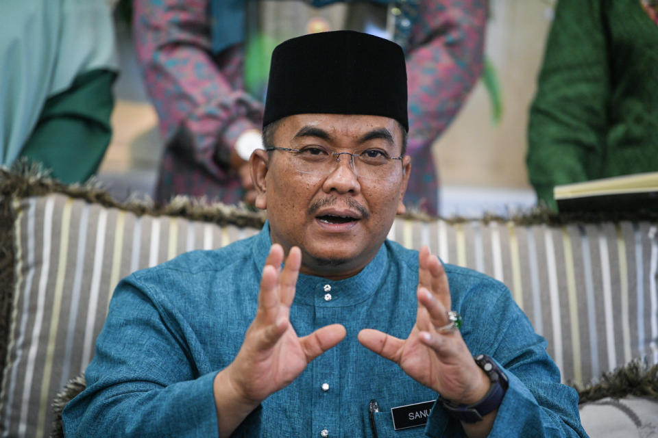 Kedah Mentri Besar Muhammad Sanusi Md Nor speaks during a press conference in Alor Setar November 15, 2020. — Bernama pic