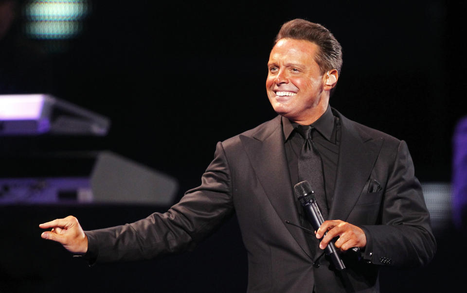 Luis Miguel durante un concierto en Chile en 2012. REUTERS/Eliseo Fernandez (CHILE - Tags: ENTERTAINMENT)