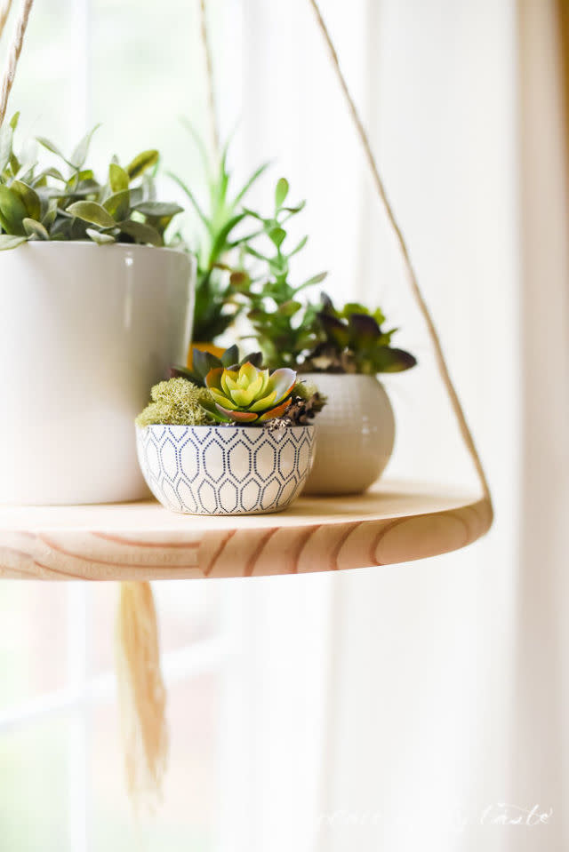 DIY Floating Shelf