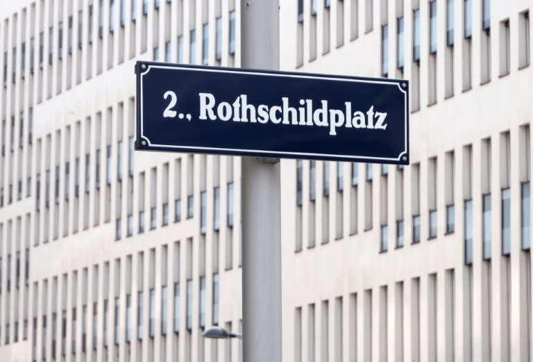 Zoom ind Svinde bort Tilmeld Rothschild suit revives family's Vienna past