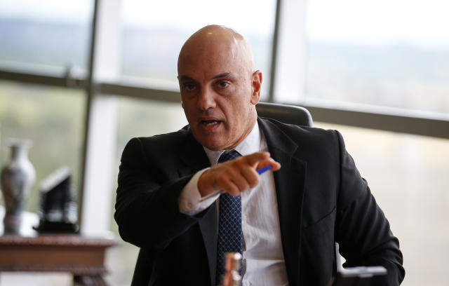 Alexandre de Moraes deve usar filhos para manter Bolsonaro em inquérito no  STF