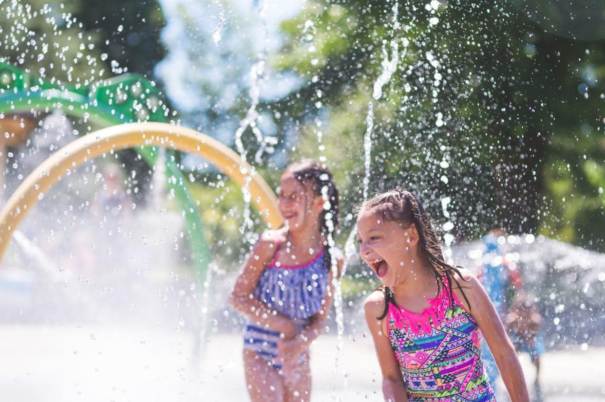 summer activities for kids splash pad