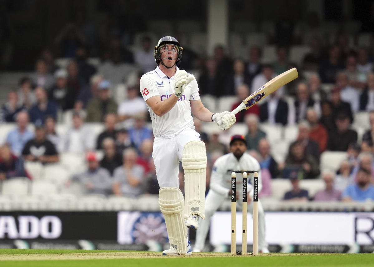 England drops Lawrence and calls up uncapped Carse and Cox for Pakistan cricket test tour