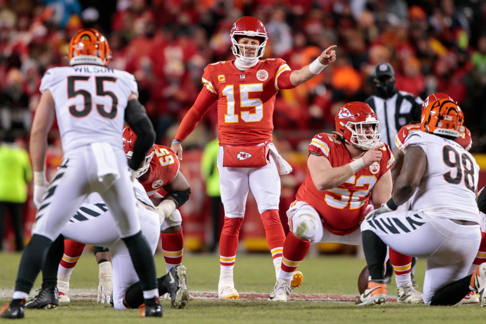 KANSAS CITY, MO - JANUARY 29: Kansas City Chiefs quarterback Patrick Mahomes (15) behind the line during the game against the Cincinnati Bengals on January 29th, 2023 at Arrowhead Stadium in Kansas City, Missouri. (Photo by William Purnell/Icon Sportswire via Getty Images)